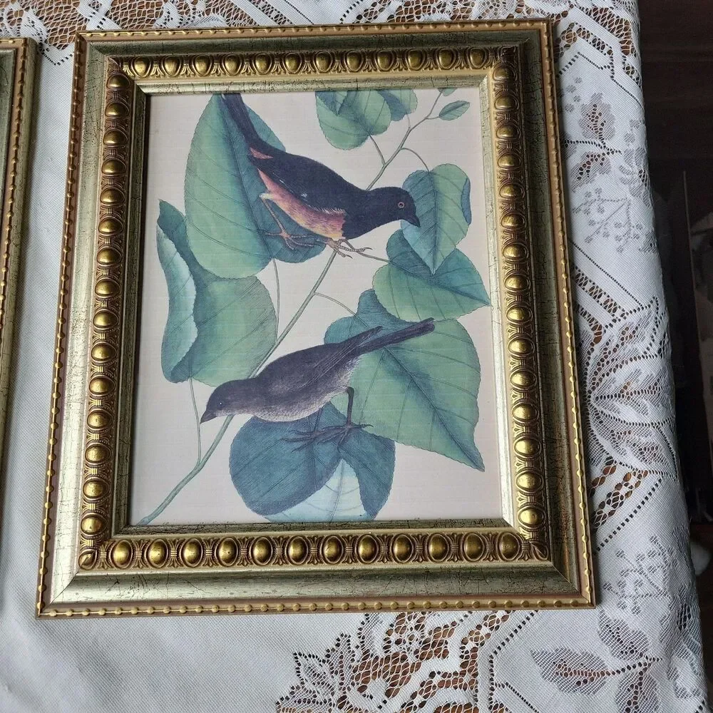 Vtg Beautiful Pair of 8x10 Picture Frames Stand or Hang Gold Tone Ornate Resin